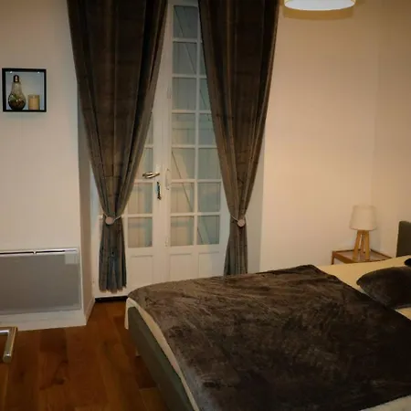 Au Petit Bajocasse - 3 Etoiles * Байе