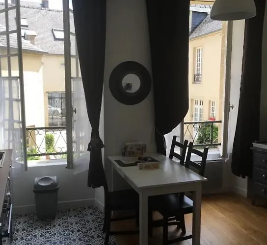 Au Petit Bajocasse - 3 Etoiles 公寓 *