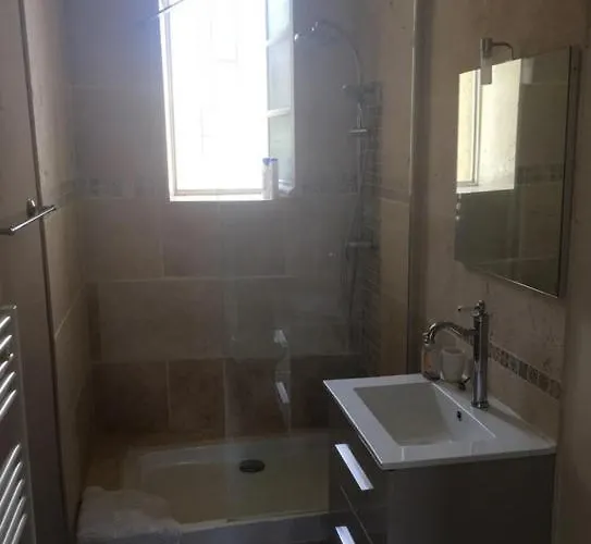 Au Petit Bajocasse - 3 Etoiles *