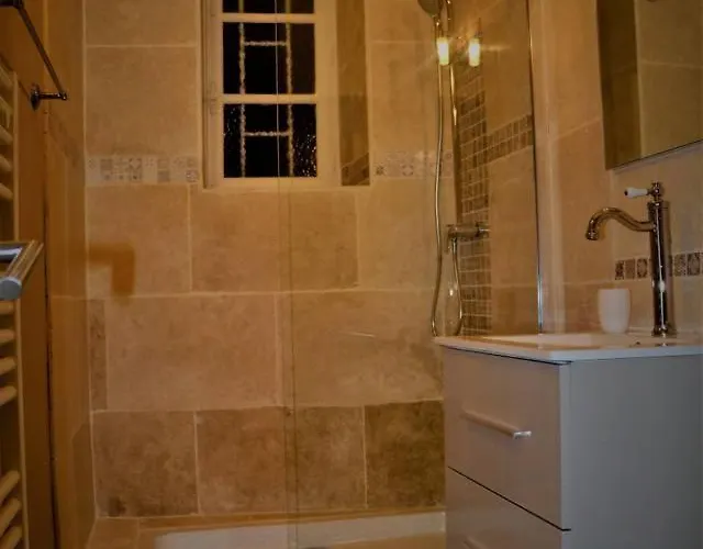 Au Petit Bajocasse - 3 Etoiles 公寓